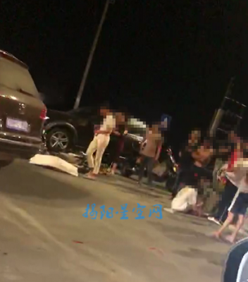 潮汕某路段发生交通事故，现场一人被盖上白布