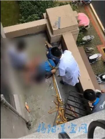 悲剧！潮阳29岁男子装空调不慎坠楼，抢救无效身亡！
