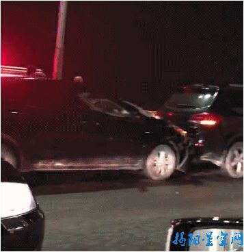 揭阳榕华大桥6车发生追尾，轿车均有不同程度受损！
