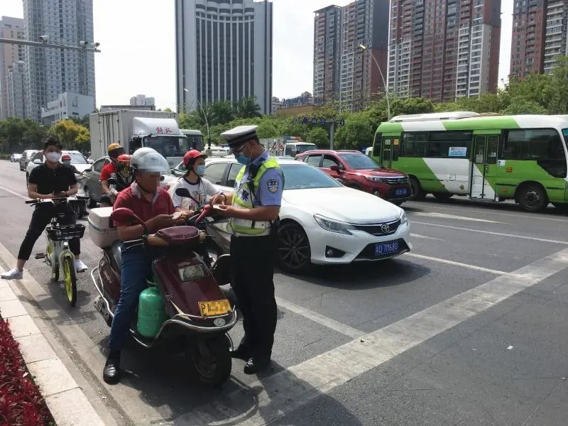 @摩托骑士，禁入汕头城市中心区域的摩托车过境要按这条路线走