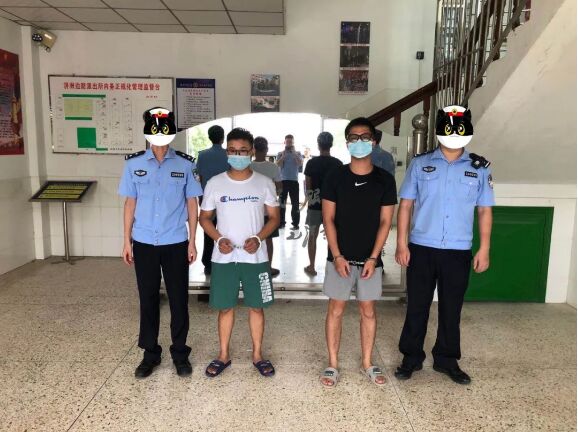 潮州这个5人，是网上在逃犯被抓，请尽快自首