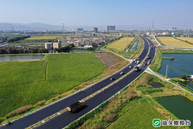 预计年底通车！潮汕环线高速公路月底完成沥青路面铺设，粤东一小时经济圈即将打通